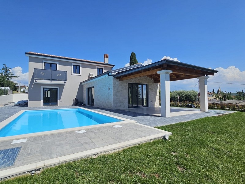 Nytt hus med swimmingpool nära Porec i Istrien.