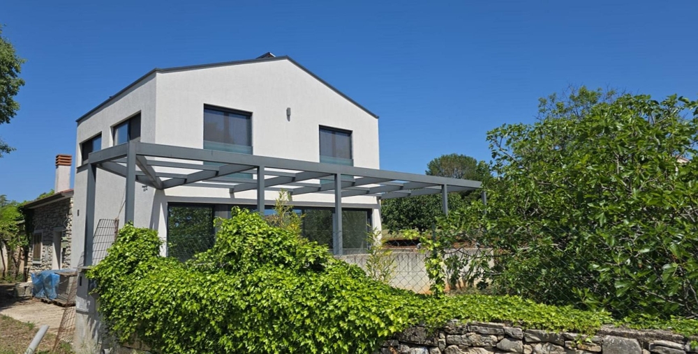 Köpa modernt hus nära Porec i Kroatien - H3909